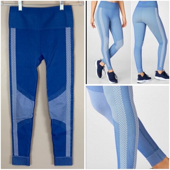 Fabletics High Waisted Chevron Seamless Blue & White Compression Leggings Small - Picture 1 of 11
